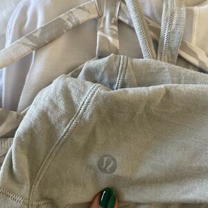 Lululemon lightweight athletic tank with gray pattern built in bra